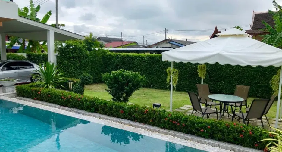 Casa en alquiler de 3 habitaciones en Mueang Phuket, Phuket