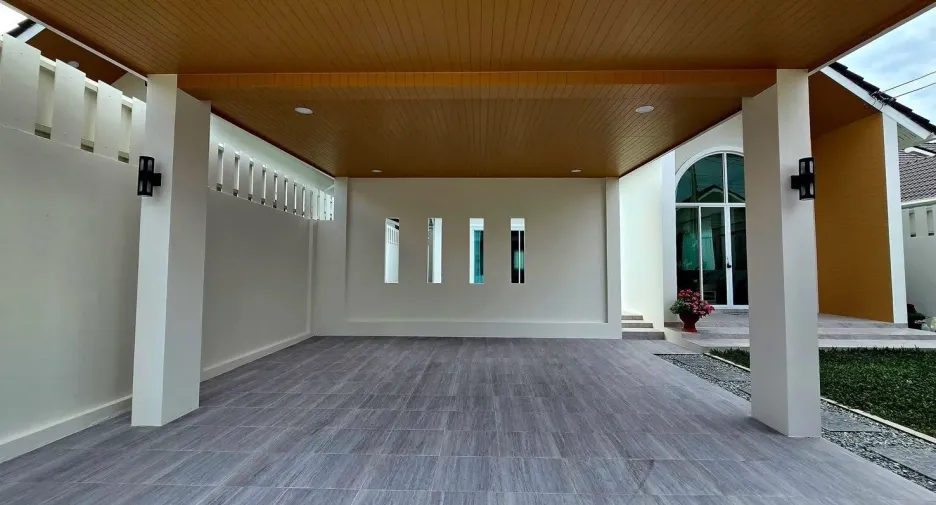 À louer 3 chambres villa à Huay Yai, Pattaya