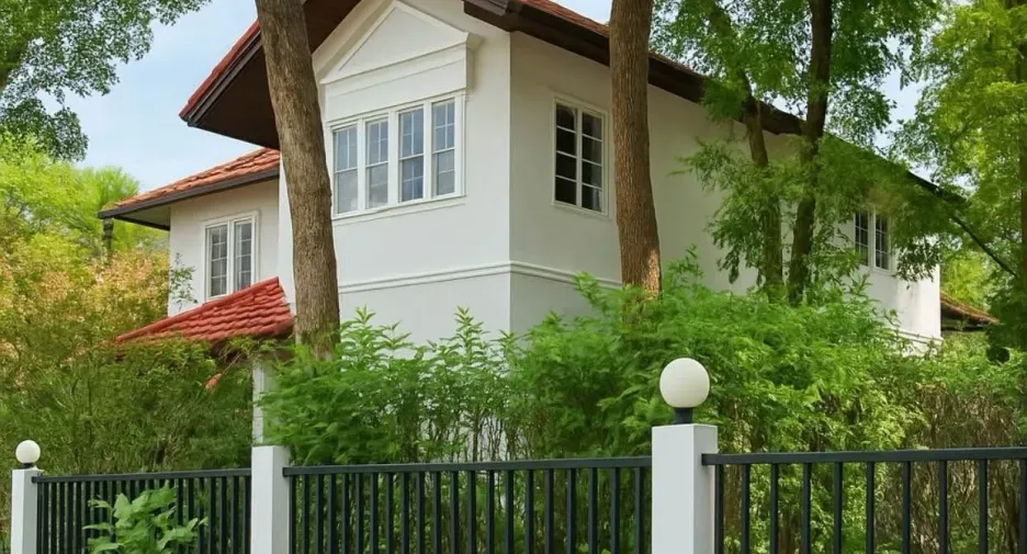 Casa en alquiler de 4 habitaciones en Bang Kapi, Bangkok