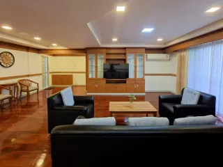 Wohnung zur Miete mit 3 Zimmer in Watthana, Bangkok