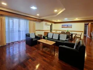 Wohnung zur Miete mit 3 Zimmer in Watthana, Bangkok