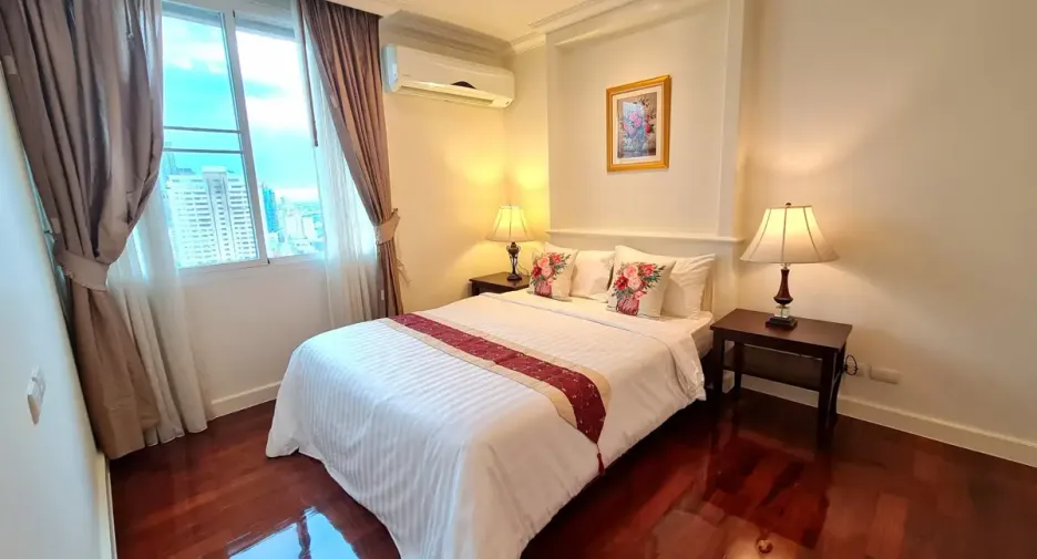 For rent 4 ベッドルーム condo in Watthana, Bangkok