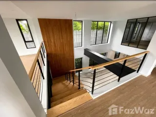 Продажа 5 спальни дом в Щаттхана, Бангкок