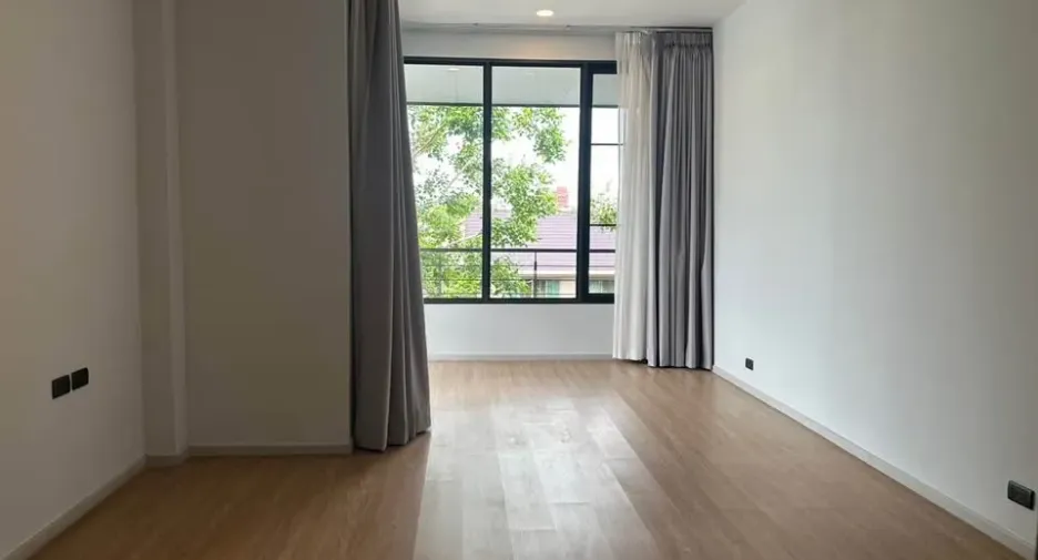 Casa en venta de 5 habitaciones en Watthana, Bangkok