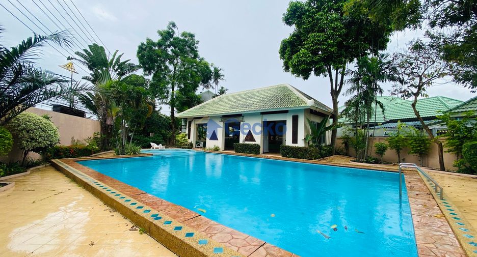 For rent 4 bedrooms house in East Pattaya, Pattaya