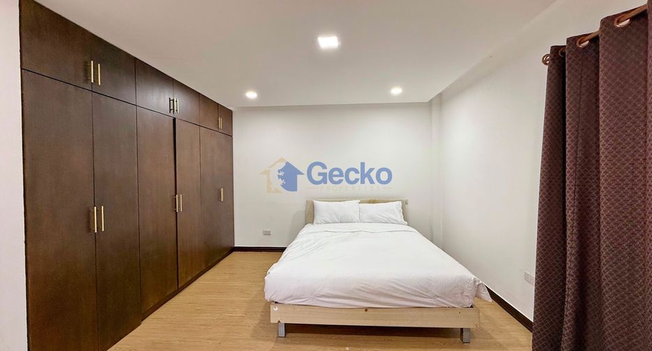 For rent 4 bedrooms house in East Pattaya, Pattaya