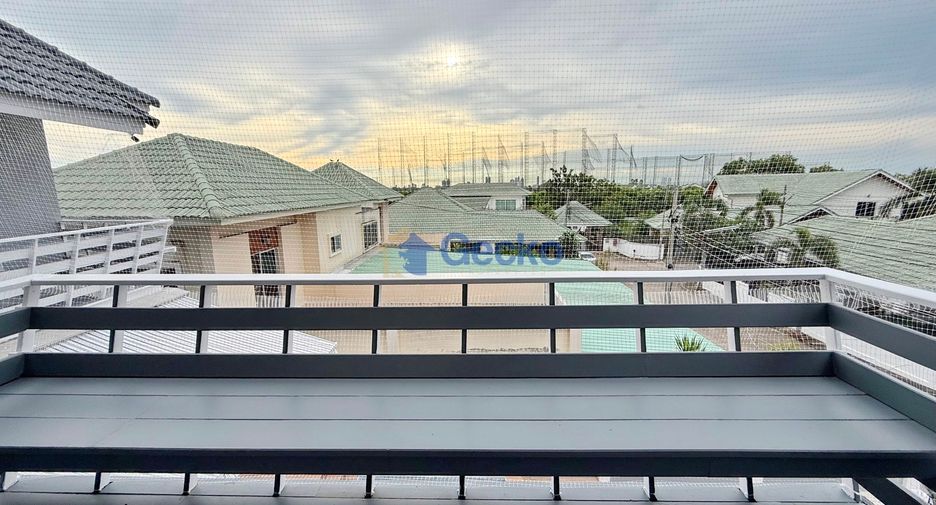 For rent 4 bedrooms house in East Pattaya, Pattaya