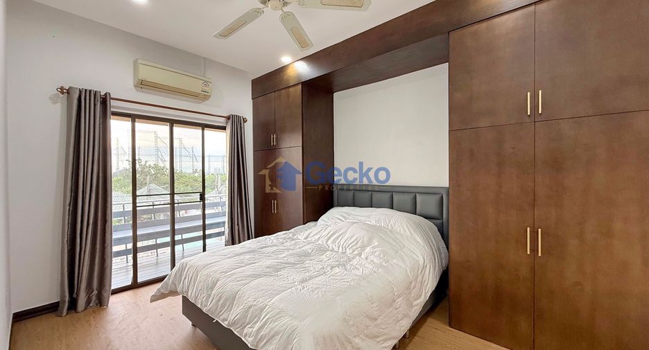 For rent 4 bedrooms house in East Pattaya, Pattaya