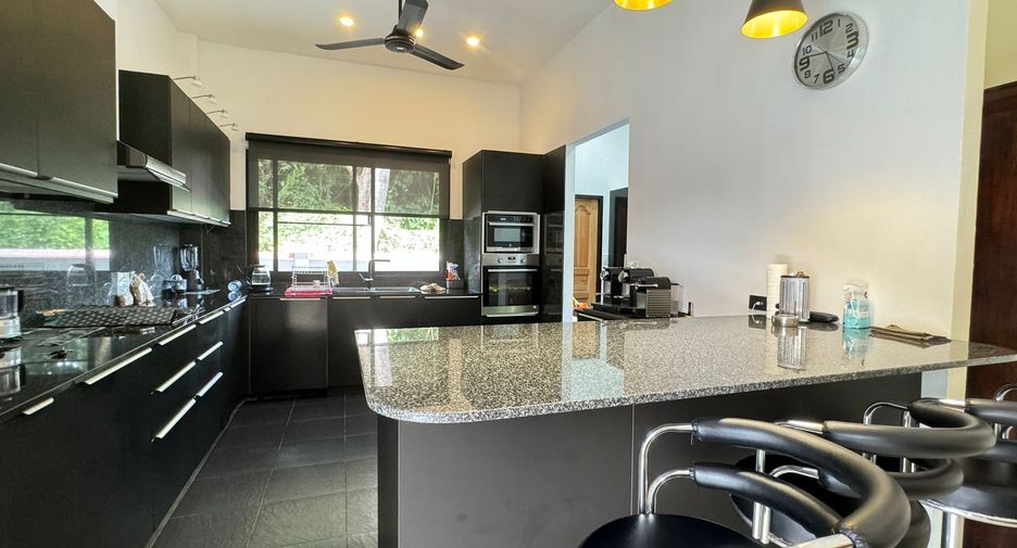 For sale 5 bedrooms villa in Ko Samui, Surat Thani