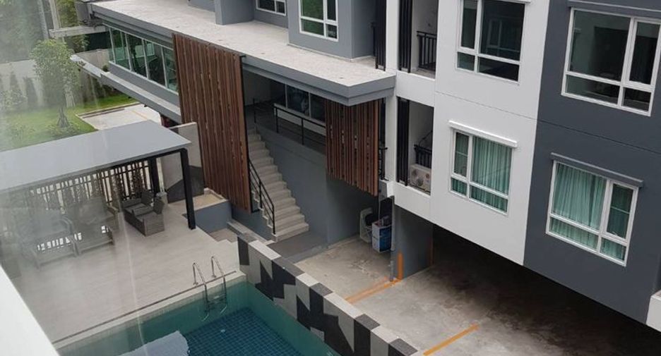 For rent 1 bed condo in Phra Khanong, Bangkok