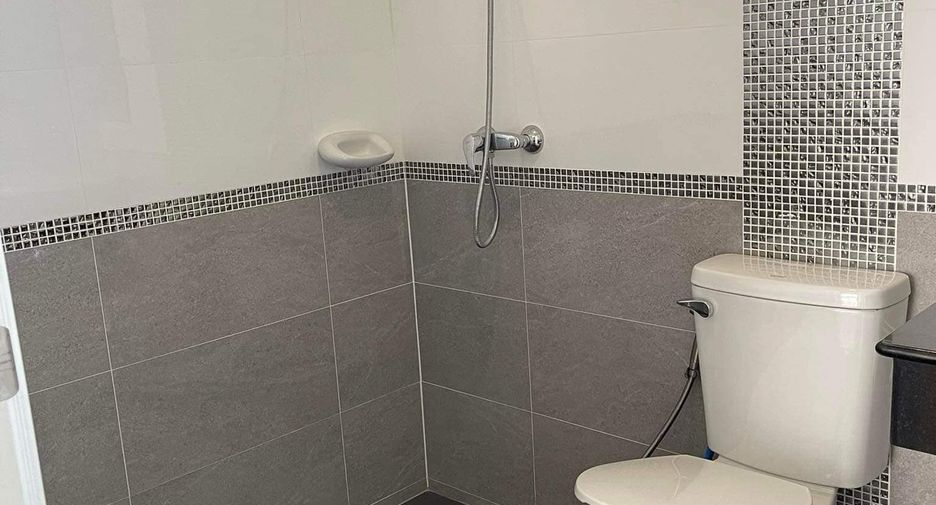 For rent 3 bedrooms house in East Pattaya, Pattaya