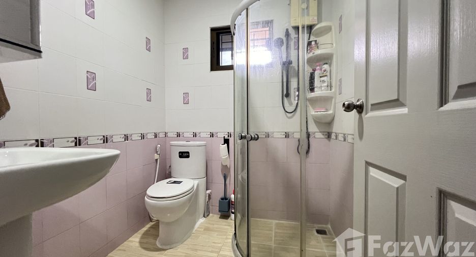 À vendre et à louer 3 chambres maison à East Pattaya, Pattaya