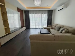 Аренда и продажа 4 спальни дом в Щаттхана, Бангкок