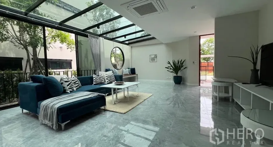For rent 3 bedrooms house in Lat Krabang, Bangkok