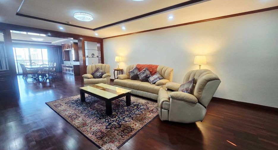 For sale 3 bedrooms condo in Khlong Toei, Bangkok