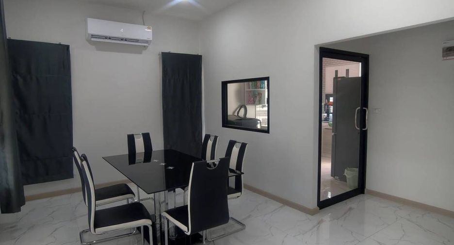 For rent 3 bedrooms house in East Pattaya, Pattaya