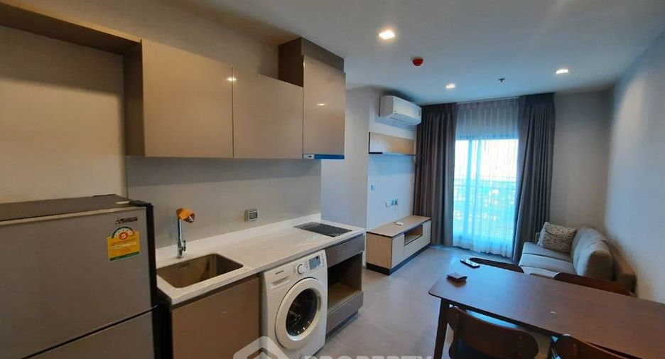 For rent 2 bedrooms condo in Phra Khanong, Bangkok