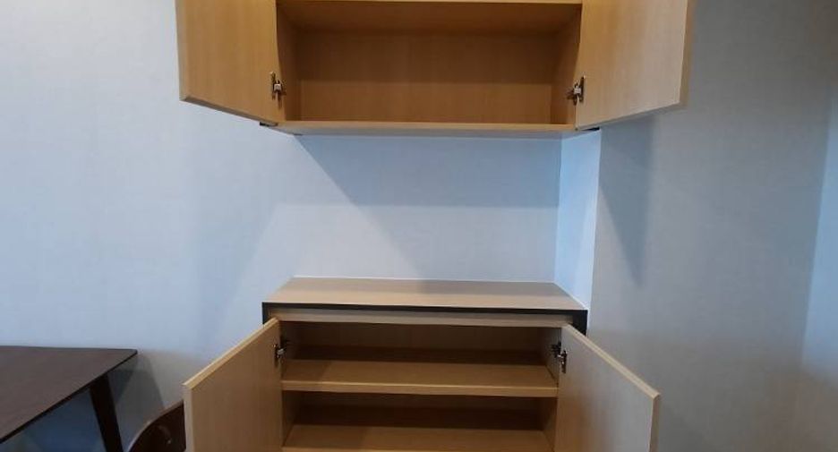 For rent 2 bedrooms condo in Phra Khanong, Bangkok