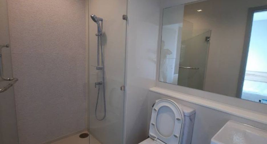 For rent 2 bedrooms condo in Phra Khanong, Bangkok