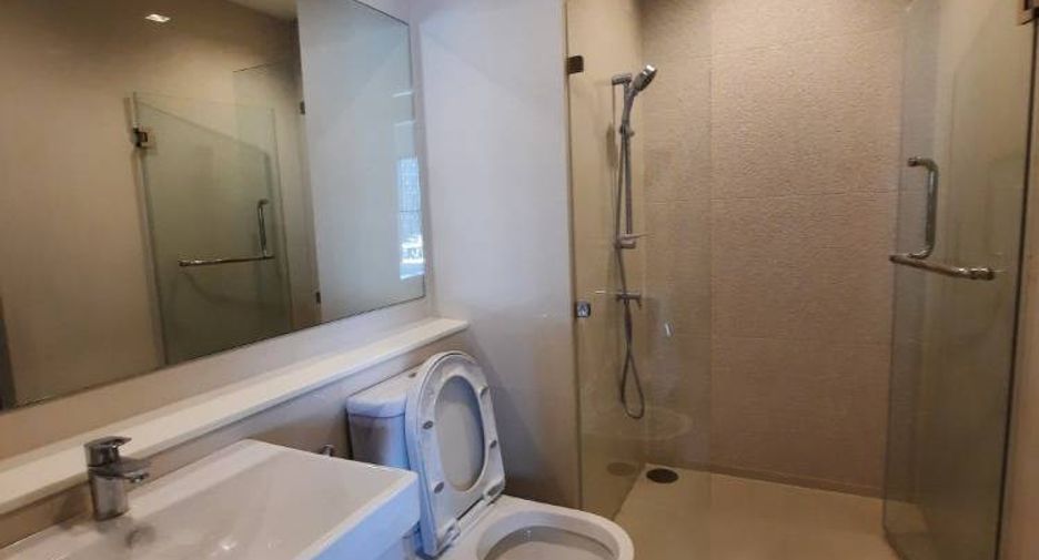 For rent 2 bedrooms condo in Phra Khanong, Bangkok
