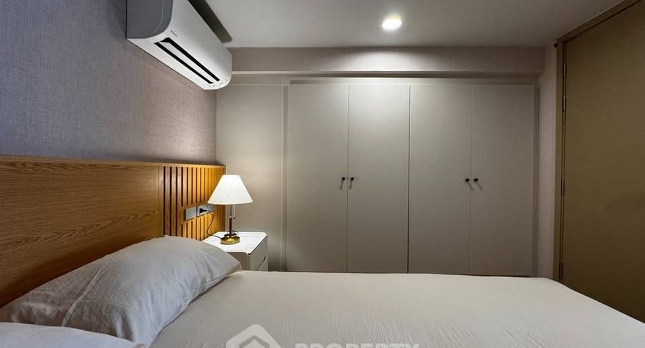 For rent 2 bedrooms condo in Bang Rak, Bangkok