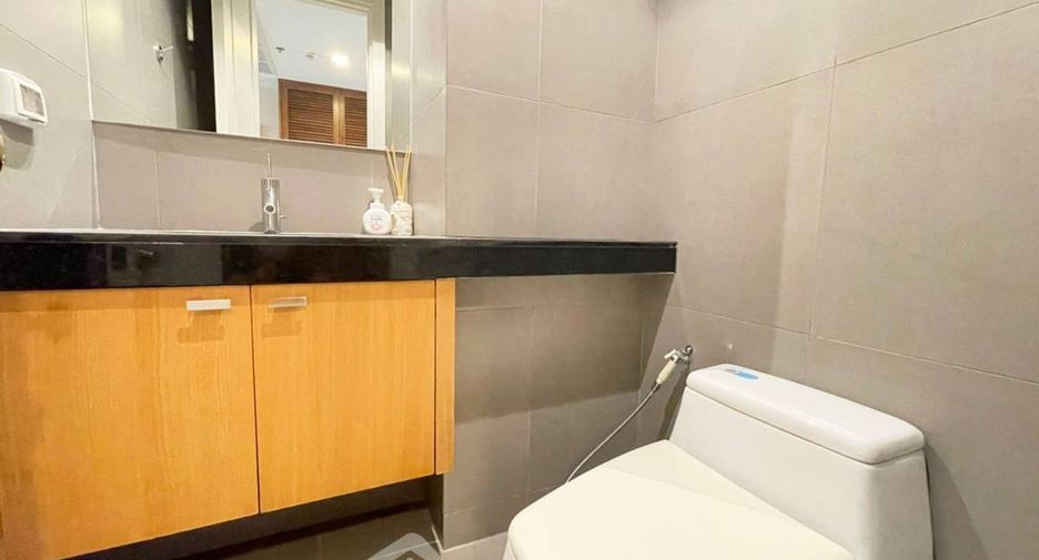 Wohnung zur Miete mit 2 Zimmer in Pathum Wan, Bangkok
