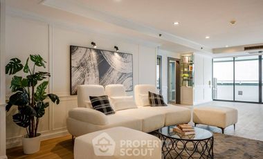 For sale 3 bedrooms condo in Khlong Toei, Bangkok