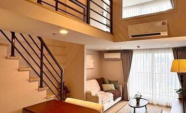For rent 2 bedrooms condo in Bang Rak, Bangkok