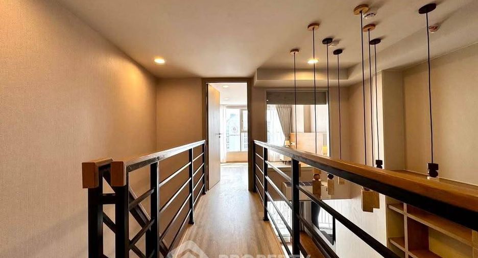 For rent 2 bedrooms condo in Bang Rak, Bangkok