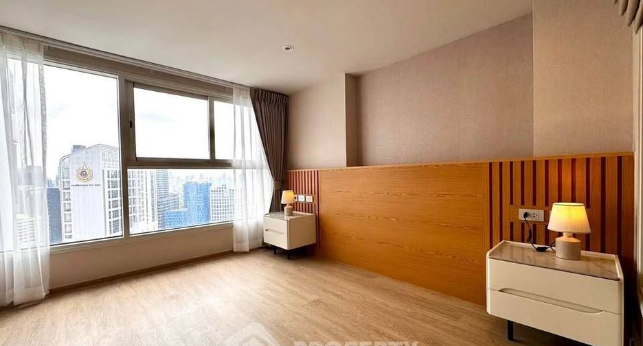 For rent 2 bedrooms condo in Bang Rak, Bangkok