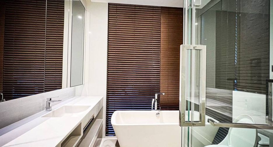 For rent and for sale 2 bedrooms condo in Khlong Toei, Bangkok