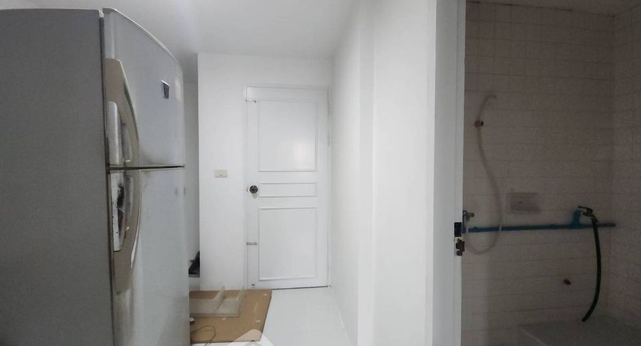 For sale 3 ベッドルーム condo in Watthana, Bangkok