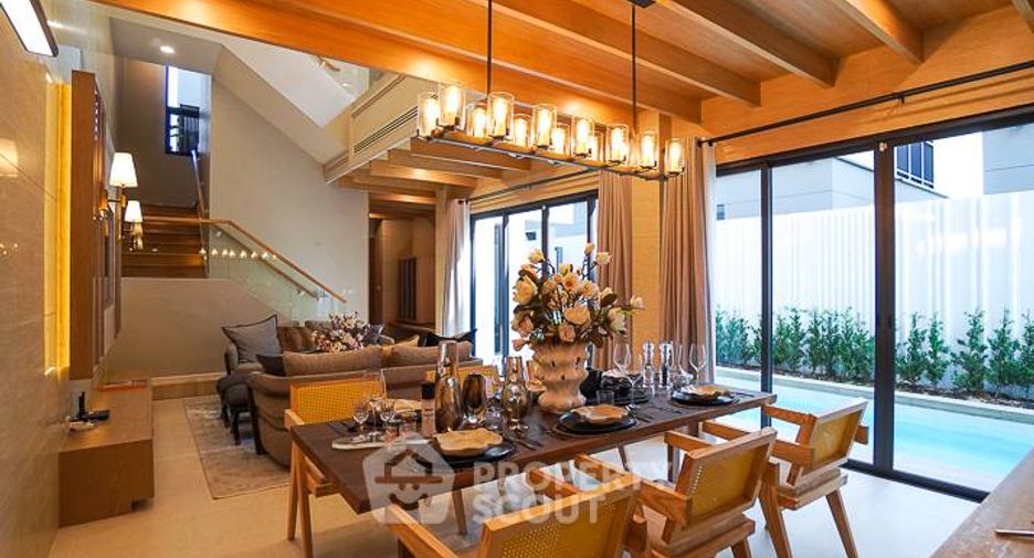 For sale 4 ベッドルーム house in Chatuchak, Bangkok