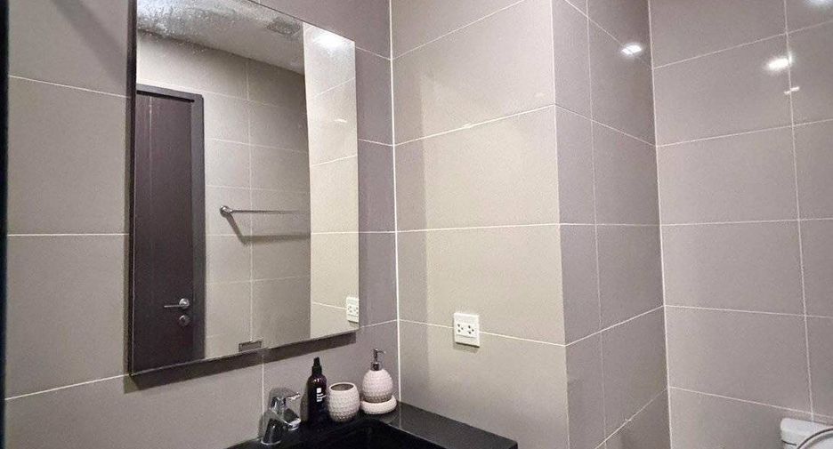 For sale 1 bed condo in Khlong Toei, Bangkok