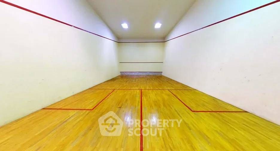 Condo en alquiler y en venta de 1 habitaciones en Khlong San, Bangkok