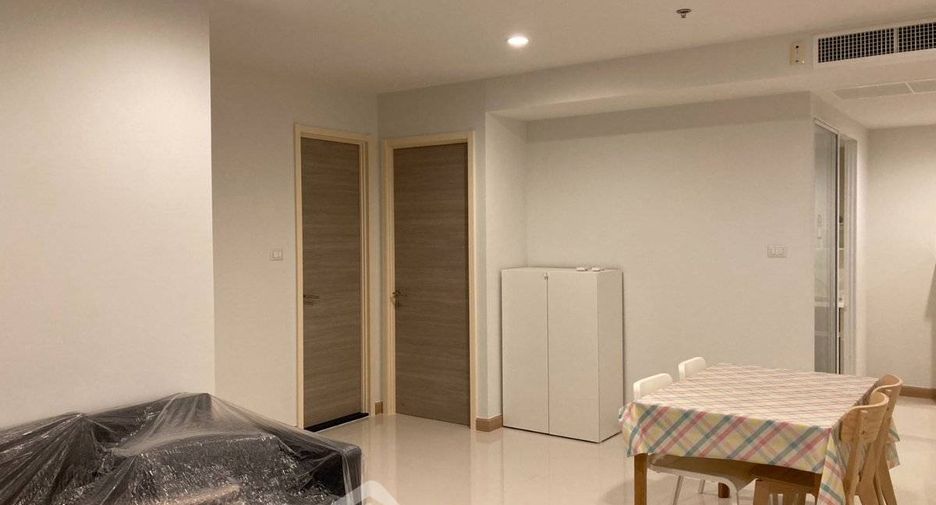 For sale 2 ベッドルーム condo in Yan Nawa, Bangkok