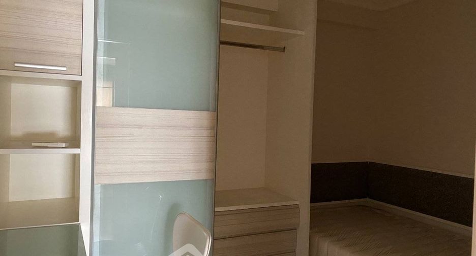 For sale 2 ベッドルーム condo in Bang Phlat, Bangkok
