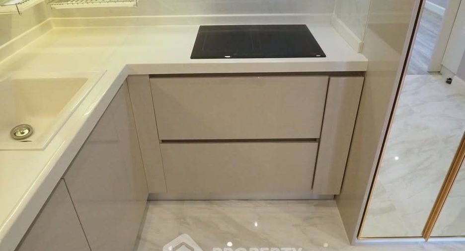 For sale 1 bed condo in Pathum Wan, Bangkok