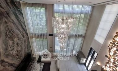 For rent and for sale 4 bedrooms townhouse in Watthana, Bangkok