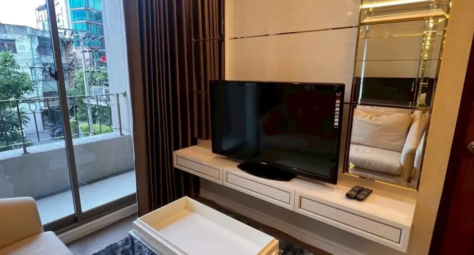 À louer 1 chambre condo à Huai Khwang, Bangkok