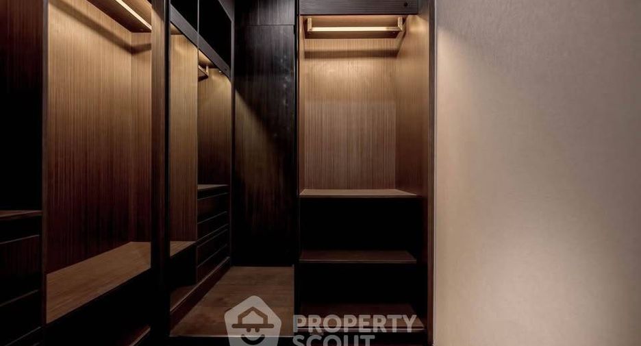 For sale 2 bedrooms condo in Khlong Toei, Bangkok