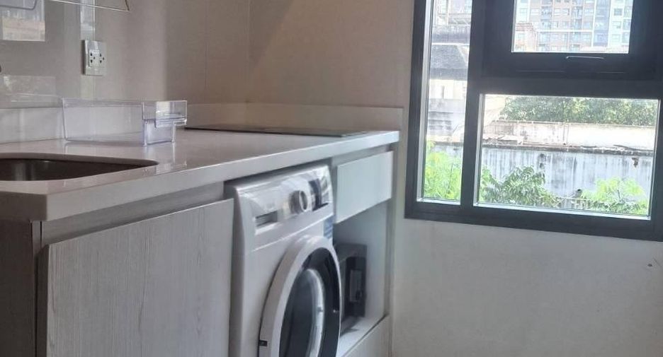 For sale 2 ベッドルーム condo in Bang Phlat, Bangkok