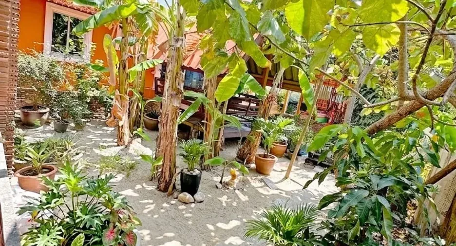 For sale 5 bedrooms house in Mueang Samut Prakan, Samut Prakan