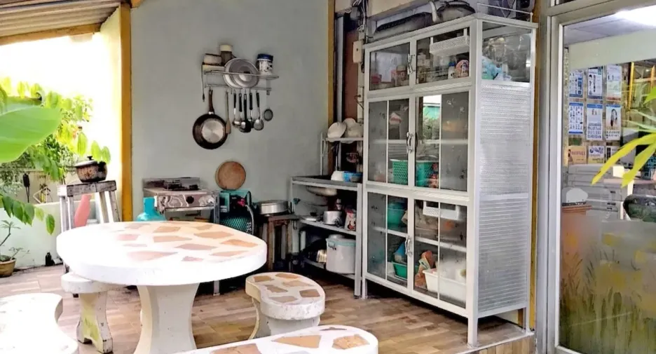 For sale 5 bedrooms house in Mueang Samut Prakan, Samut Prakan