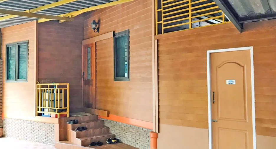 For sale 5 bedrooms house in Mueang Samut Prakan, Samut Prakan