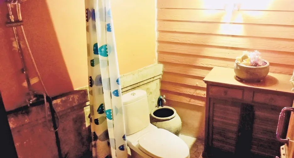 For sale 5 bedrooms house in Mueang Samut Prakan, Samut Prakan