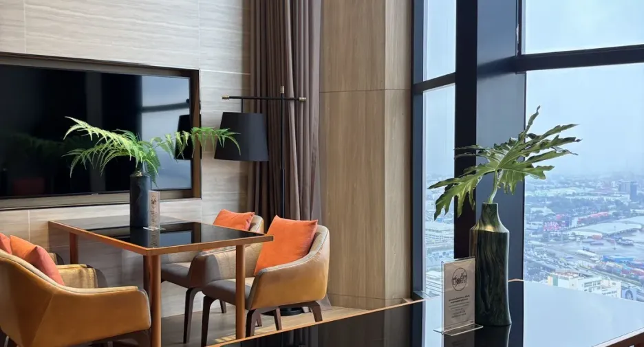 For sale 1 bed condo in Khlong Toei, Bangkok