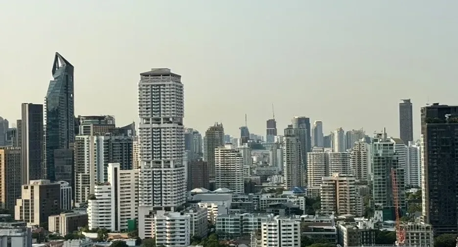 For sale 1 bed condo in Khlong Toei, Bangkok