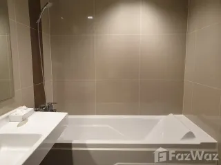 For rent 2 ベッドルーム condo in Phra Khanong, Bangkok