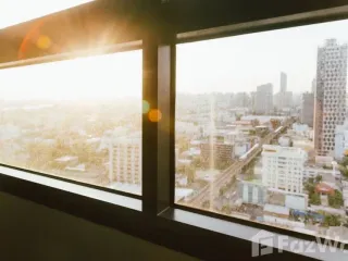 For rent 2 ベッドルーム condo in Phra Khanong, Bangkok